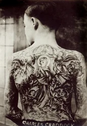 Tätowierter Mann, 1921